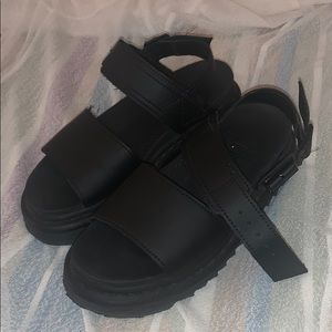 Doc Martens Platform Voss Sandal